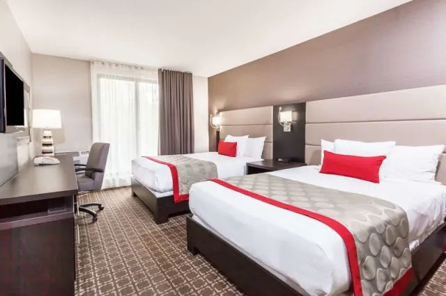 Ramada by Wyndham Ottawa On The Rideau - photo 2