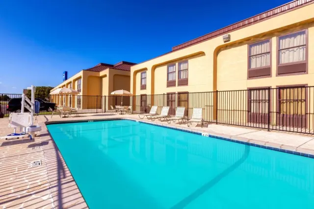 Baymont by Wyndham Amarillo East - photo 3