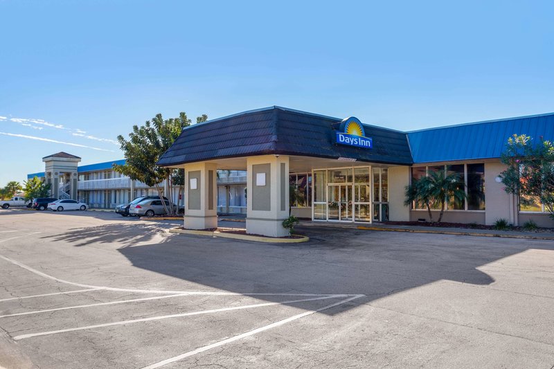 Days Inn by Wyndham Titusville Kennedy Space Center - foto 1