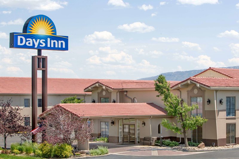 Days Inn by Wyndham Casper - photo 1