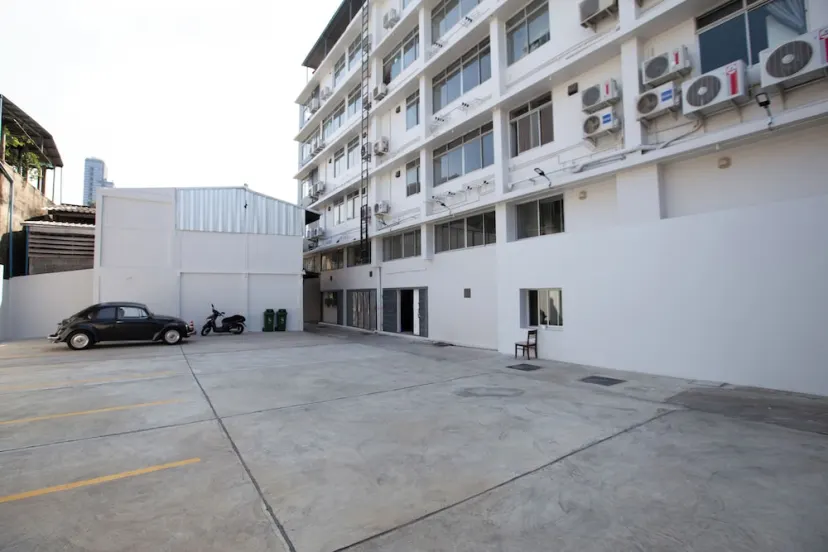 185Surawong Residence - photo 1