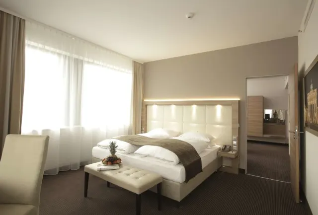 H4 Hotel Berlin Alexanderplatz - foto 4