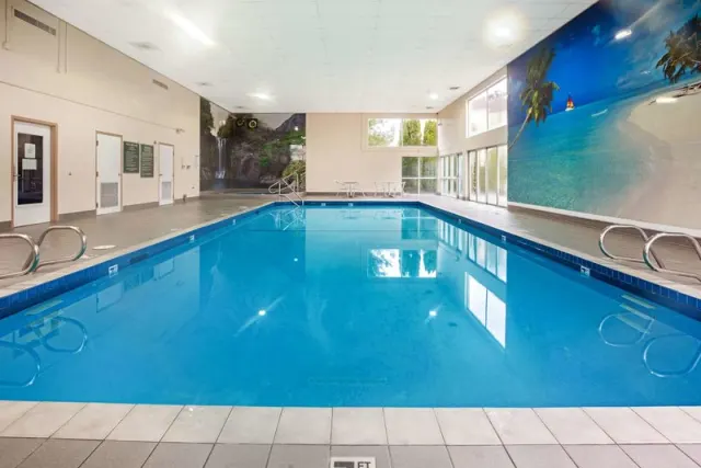 La Quinta Inn by Wyndham Lynnwood - photo 4
