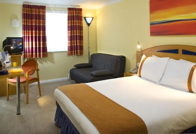 Holiday Inn Express Swindon - West M4, Jct 16 - photo 4