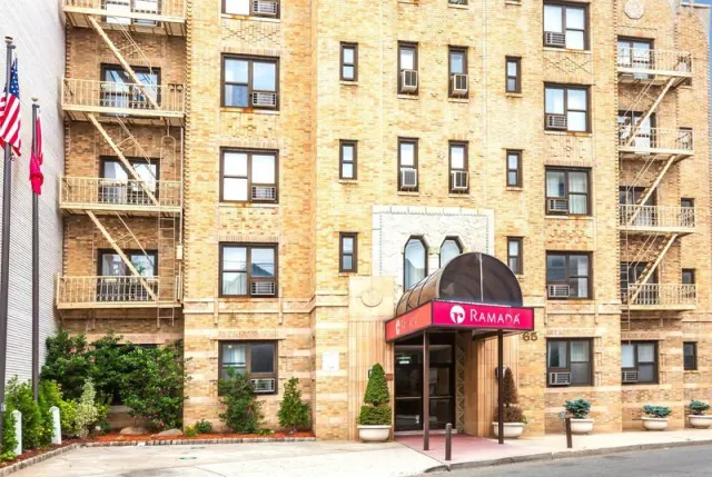 Ramada by Wyndham Jersey City - photo 3