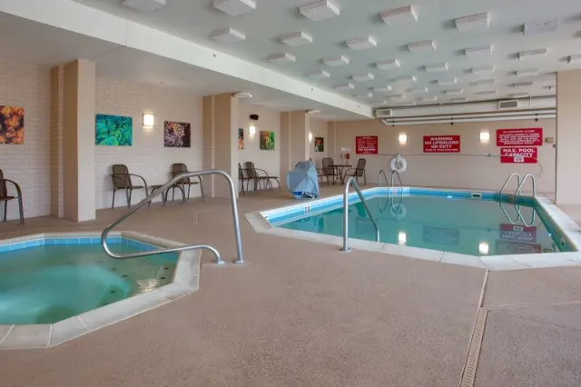 Drury Inn Terre Haute - photo 2