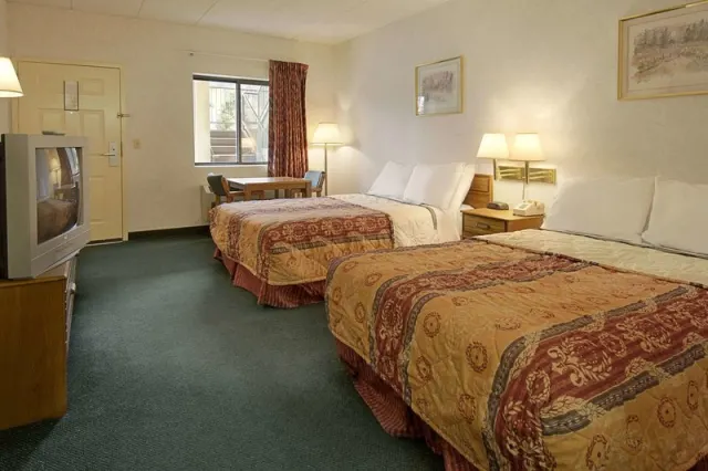 Days Inn by Wyndham Morehead - photo 2