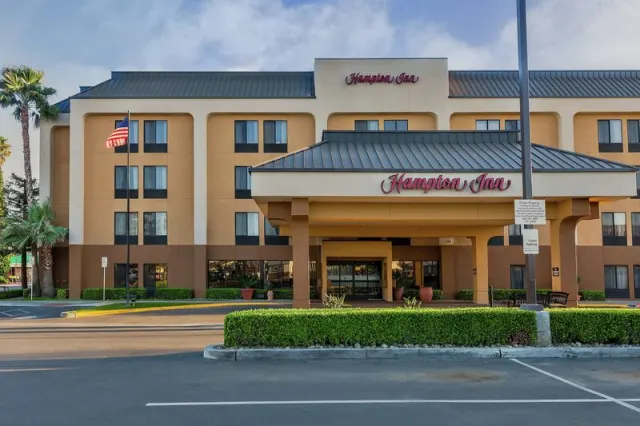 Spark by Hilton Bakersfield Central - photo 2