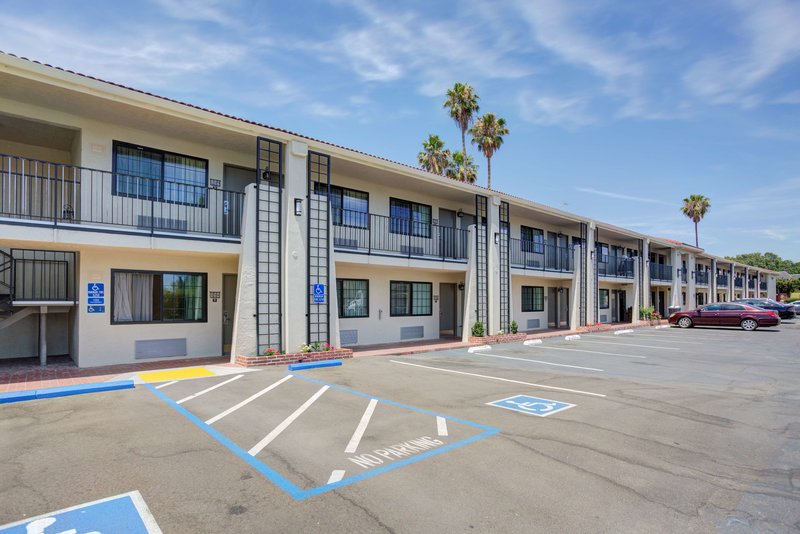 Best Western Sandman Motel - photo 1