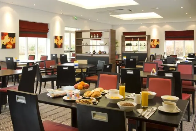 Holiday Inn Express Stoke-On-Trent - photo 2