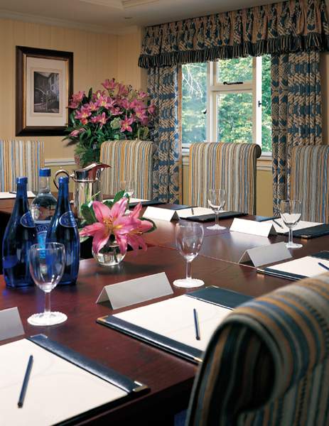 Macdonald Alveston Manor Hotel - photo 2