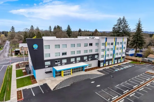 Tru by Hilton Aloha Beaverton - photo 3