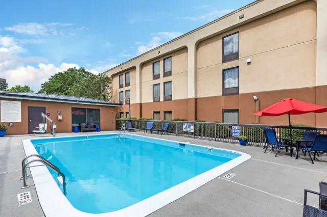 Hampton Inn Aiken - 照片 3