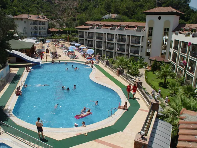 Mirage World Hotel - photo 2