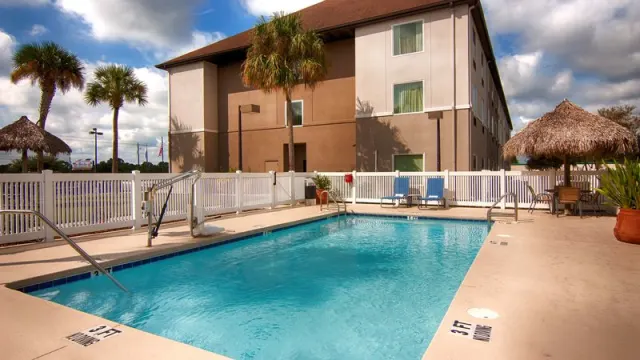 Best Western Auburndale Inn & Suites - photo 3