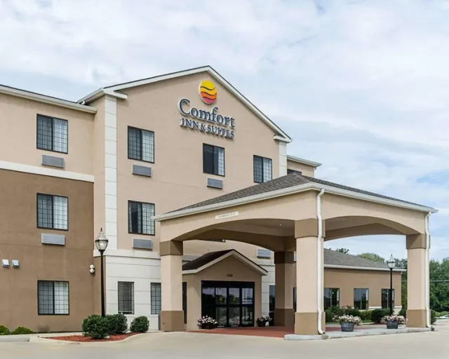 Comfort Inn & Suites Lawrence - University Area - photo 2