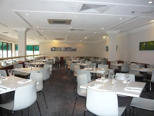 Holiday Inn Hull Marina - photo 3