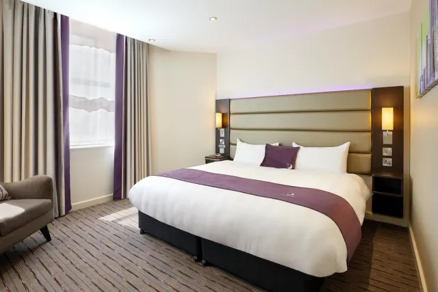 Premier Inn Manchester Heaton Park - photo 2