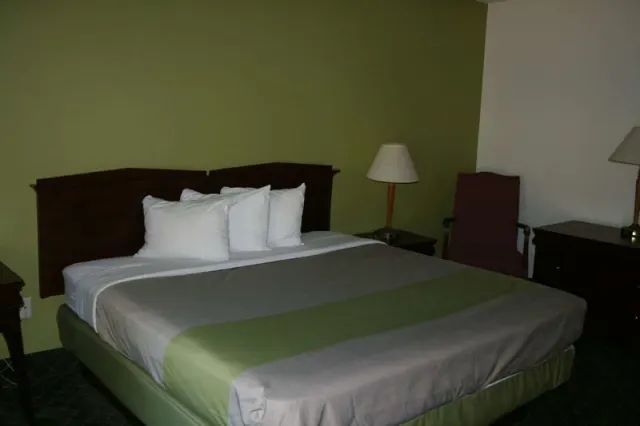Travelodge by Wyndham Roanoke - photo 3
