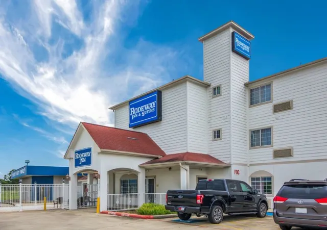 Rodeway Inn & Suites - 사진 3