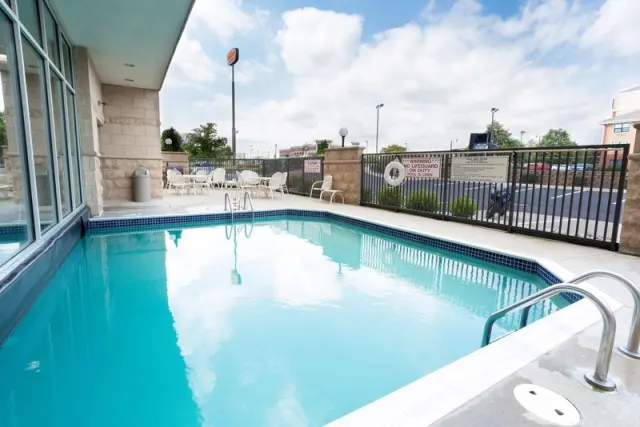 Drury Inn  Suites Dayton North – Foto 2