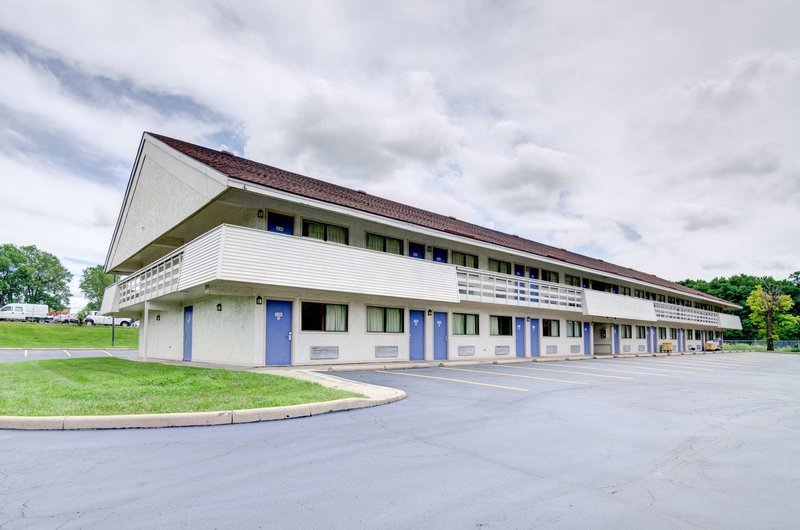 Days Inn by Wyndham Kansas City Northeast - photo 1