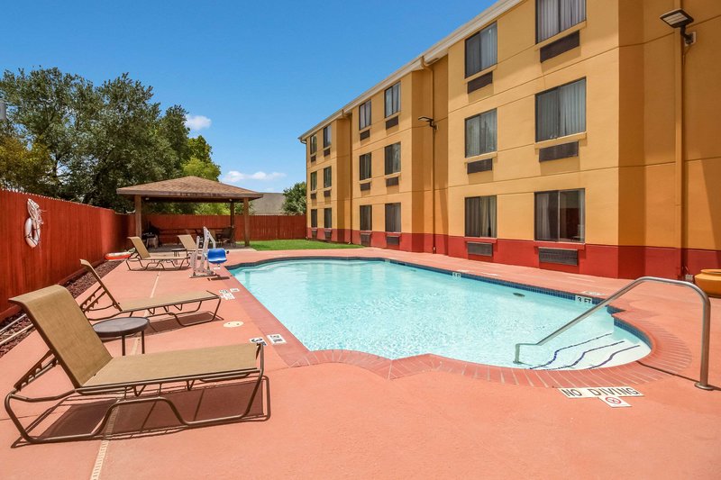 Quality Inn Baytown - Houston East - photo 1