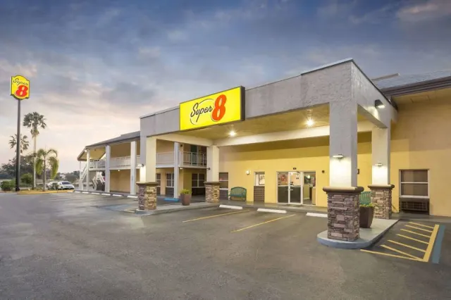 Super 8 by Wyndham Ellenton Bradenton Area - photo 2