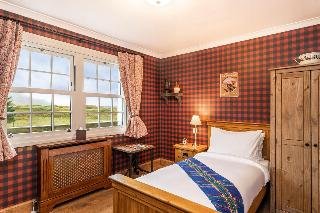 Cluanie Inn - photo 1