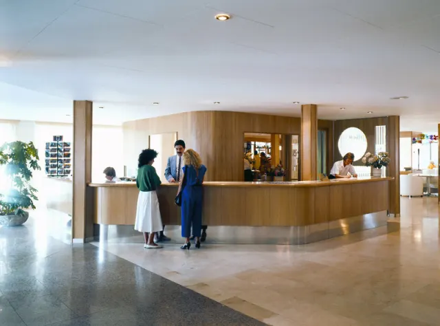 Hotel Garbí Park - photo 2