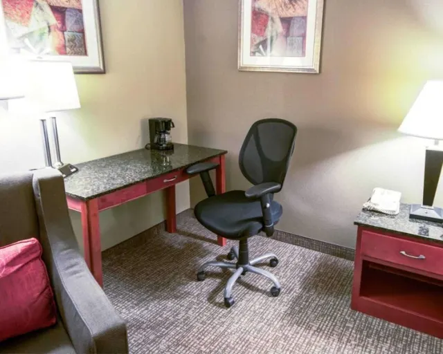 Holiday Inn Express Greencastle - photo 4