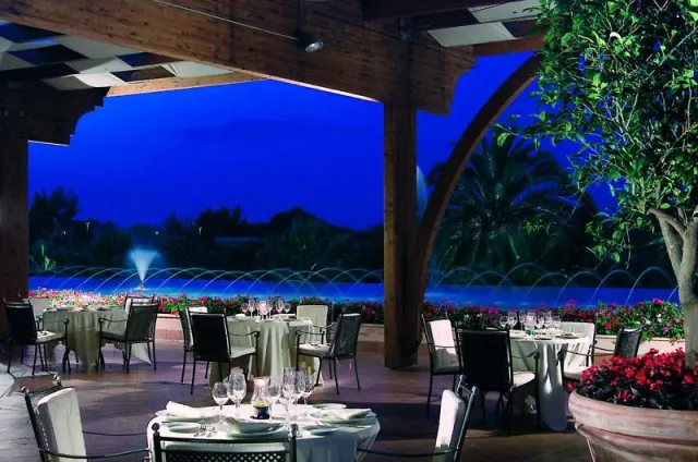 Savoy Beach Hotel - foto 4