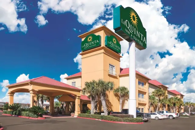 La Quinta Inn  Suites by Wyndham Beaumont West, Texas