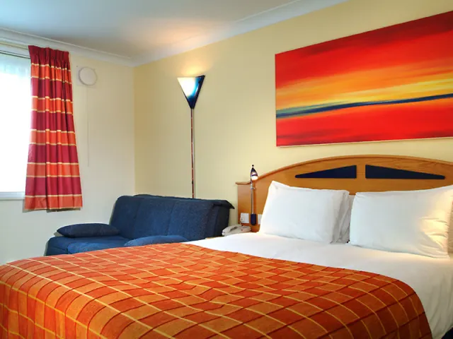 Holiday Inn Express Derby Pride Park - photo 4