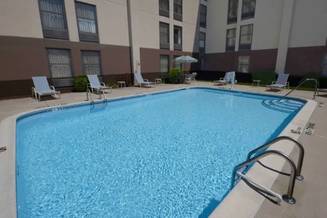 Hampton Inn Fayetteville Fort Liberty - photo 4