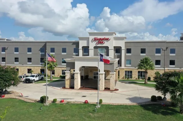 Hampton Inn Seguin - 照片 2