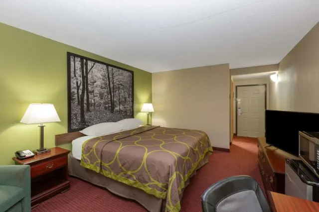 Super 8 by Wyndham Eureka Springs - photo 4