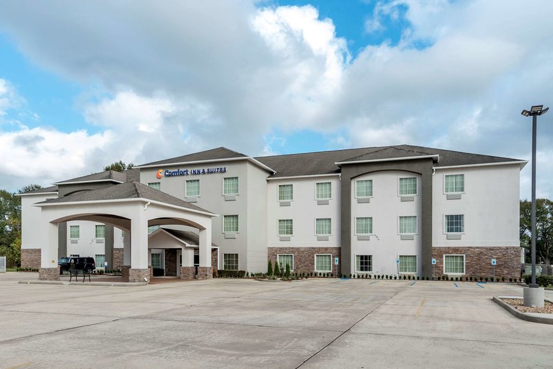 Comfort Inn And Suites - photo 1