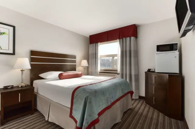 Super 8 by Wyndham Saskatoon Near Downtown, Saskatchewan