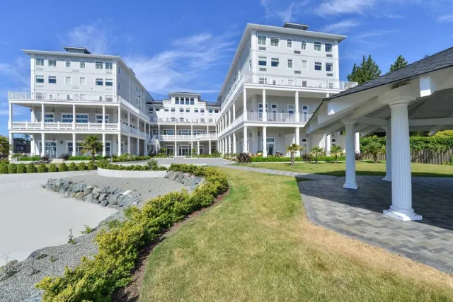 Prestige Oceanfront Resort Sooke - photo 2