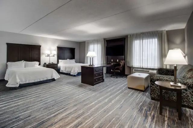 Hamilton Inn - photo 3