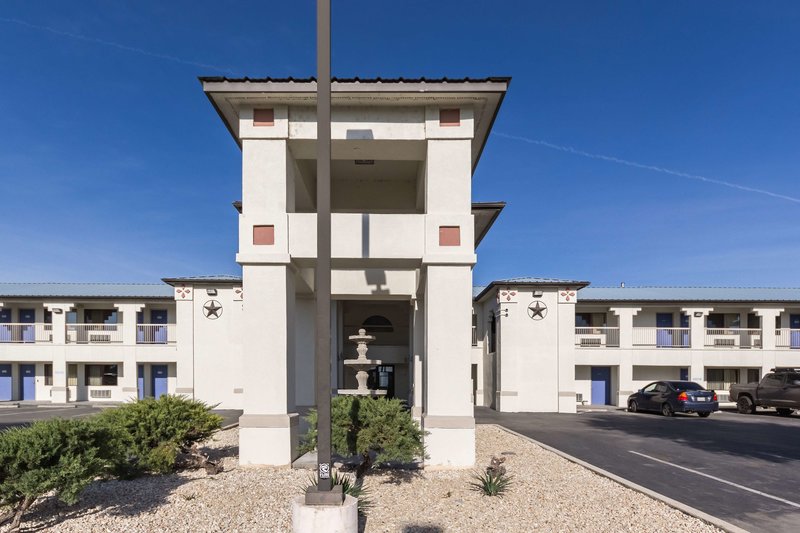Motel 6 Junction - foto 1