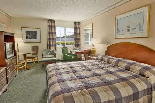 Days Inn by Wyndham Mt Vernon - photo 4