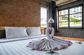 Unotel Karon Beach Phuket - photo 2