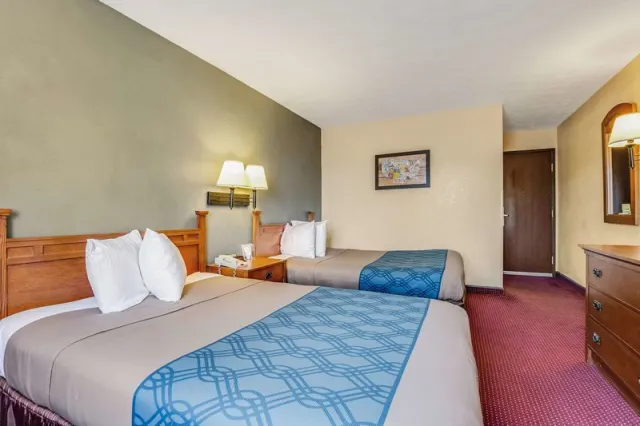 Econo Lodge Junction City I-70 Near Fort Riley - फ़ोटो 2