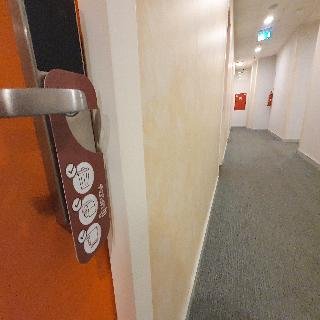 easyHotel Budapest Oktogon - photo 3