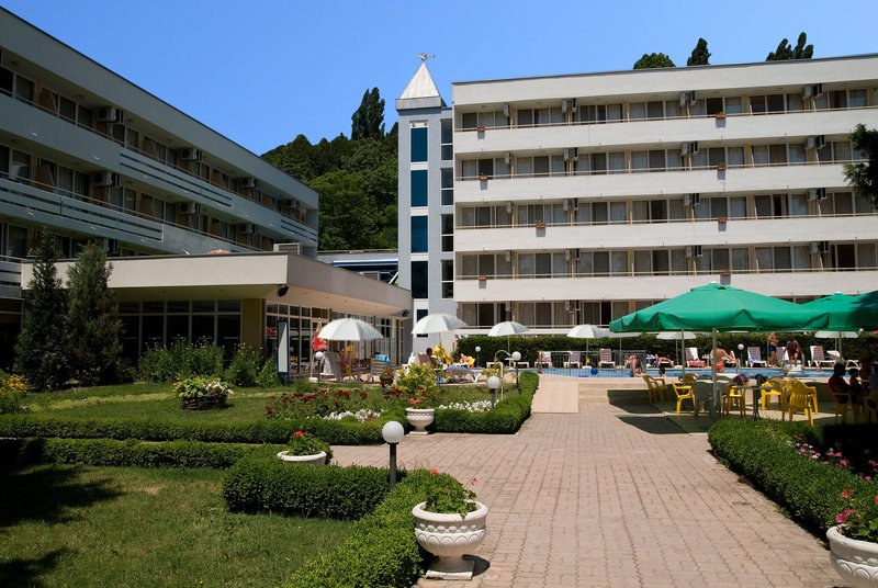 Hotel Oasis - photo 1