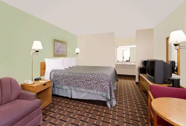 Days Inn by Wyndham Cleveland TN - photo 4