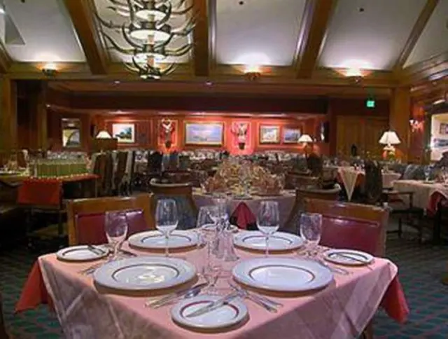 Crowne Plaza Albuquerque - mynd 2