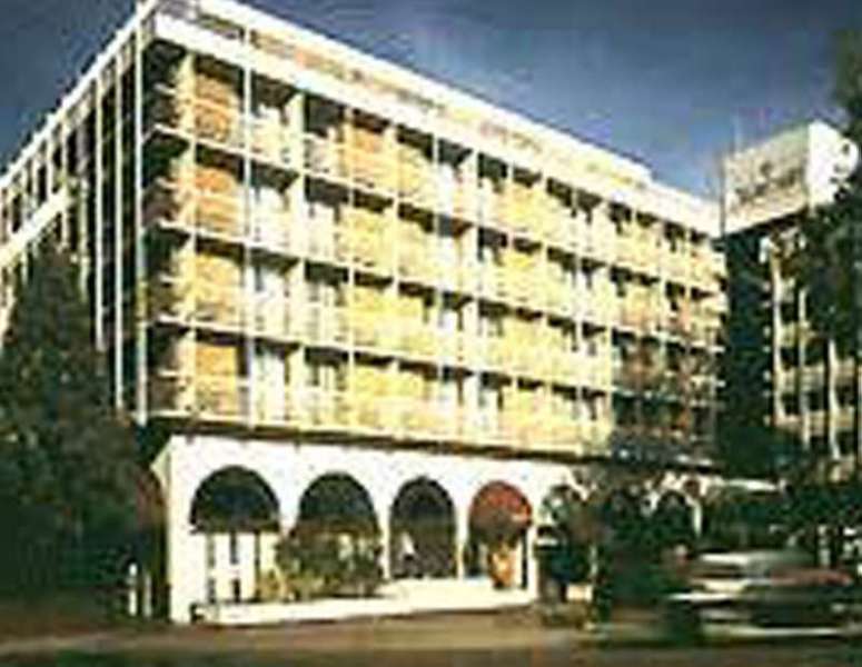 Marriott Regents Park - photo 1